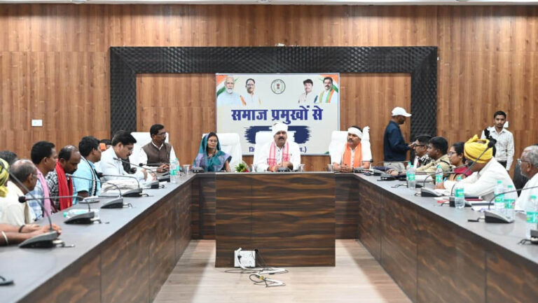 बस्तर के नव निर्माण का संकल्प, उपमुख्यमंत्री विजय शर्मा ने समाज से निभाने को कहा अग्रणी भूमिका