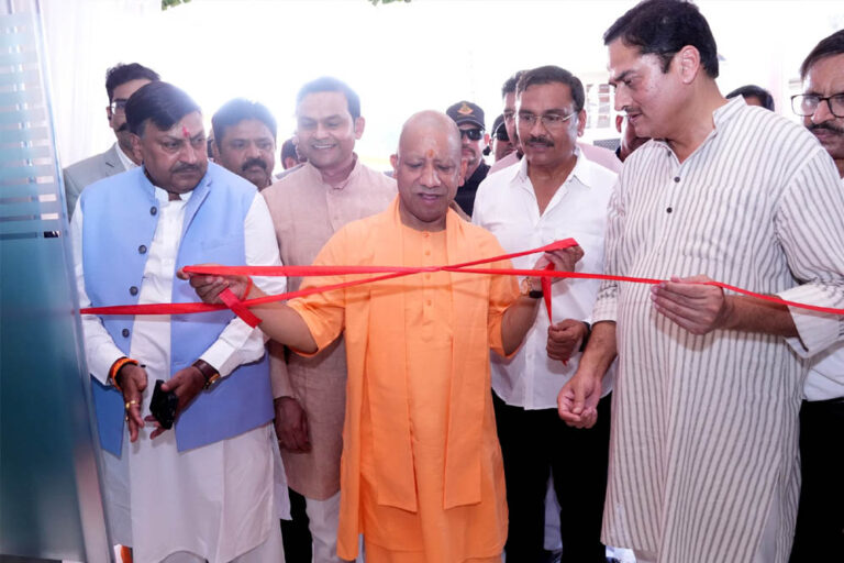 पहले की सरकार हर जिले में पालती थी माफिया, वर्तमान सरकार हर जिले को दे रही मेडिकल कॉलेज: सीएम योगी