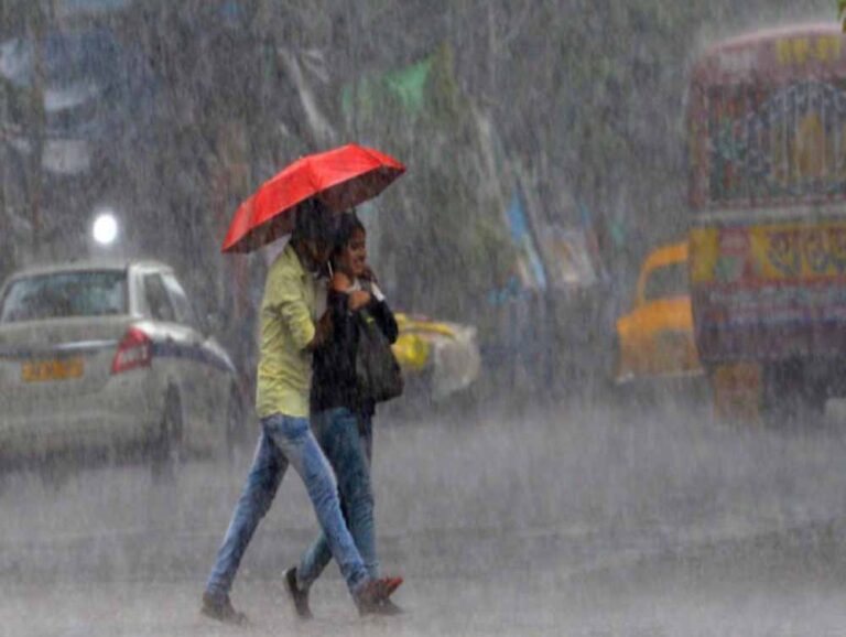 CG Weather Update: गरज-चमक और भारी बारिश के संकेत, अगले 48 घंटे छत्तीसगढ़ पर मेहरबान रहेगा मानसून