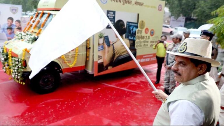 अनजान लिंक पर क्लिक न करें, ओटीपी और बैंकिंग जानकारी भी किसी से साझा न करें