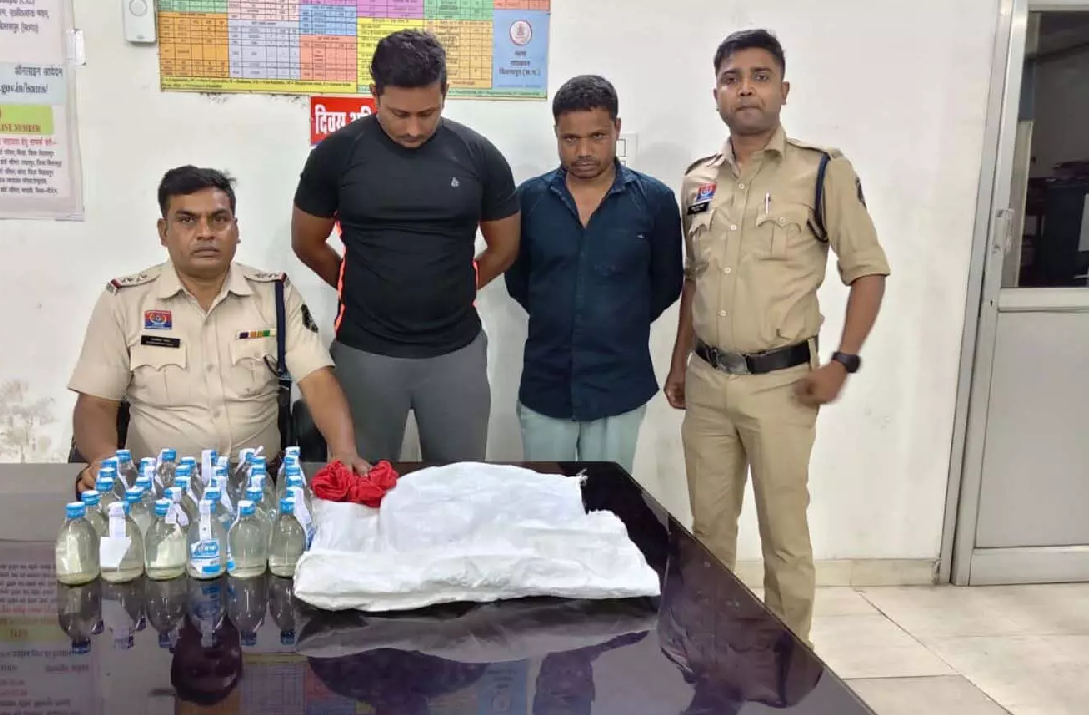CG : बिलासपुर में अवैध शराब पर बड़ी कार्रवाई, दो आरोपी गिरफ्तार …