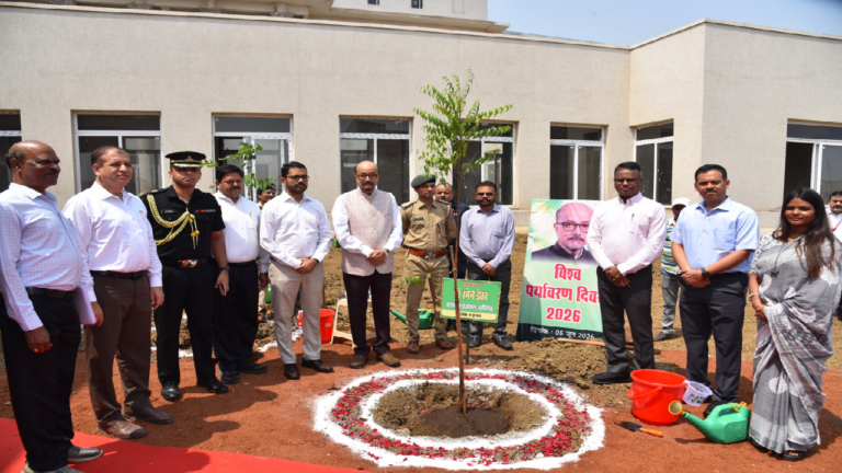 CG : विश्व पर्यावरण दिवस के अवसर पर राज्यपाल डेका ने लगाए पौधे’ …