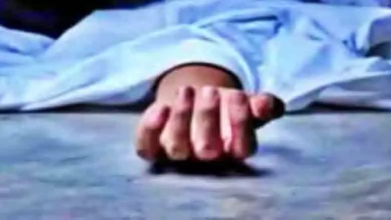 CG : मजदूर नहीं लौटा घर, आंगनबाड़ी में मिली लाश …