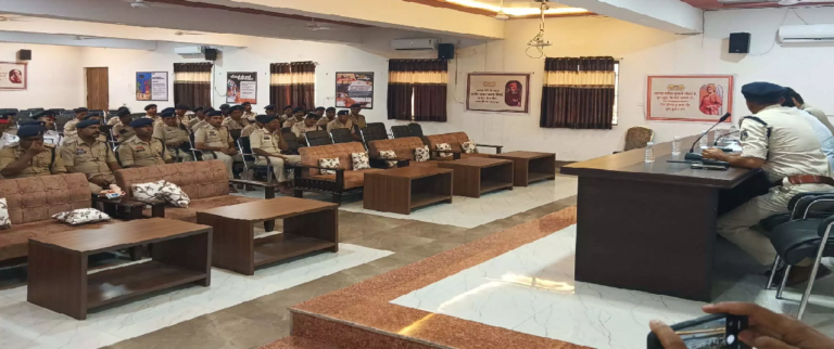 CG : बिलासपुर में यातायात व्यवस्था सख्त, नियम तोड़ने वालों पर कड़ी कार्रवाई के निर्देश …