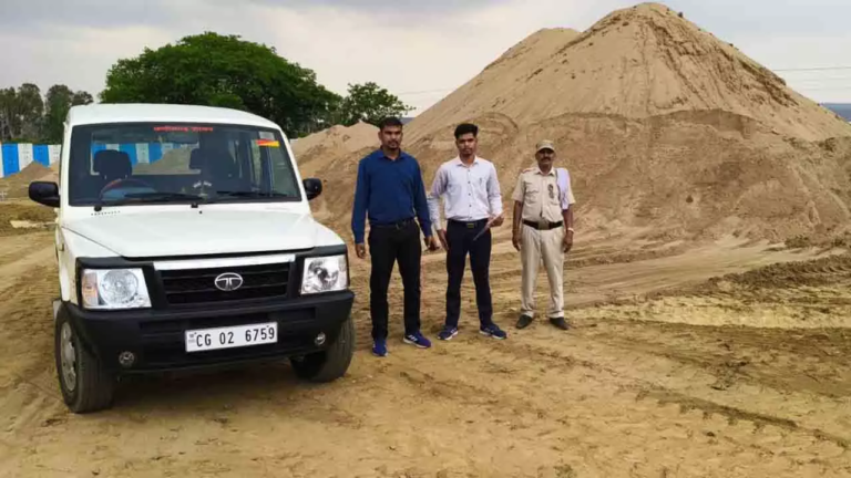CG : मिक्सर प्लांट संचालक को नोटिस जारी, रेत का अवैध भंडारण जब्त …