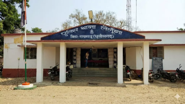CG : व्यापारी ने फोटो खींचने पर युवक को चप्पलों से पीटा, दी जान से मारने की धमकी …