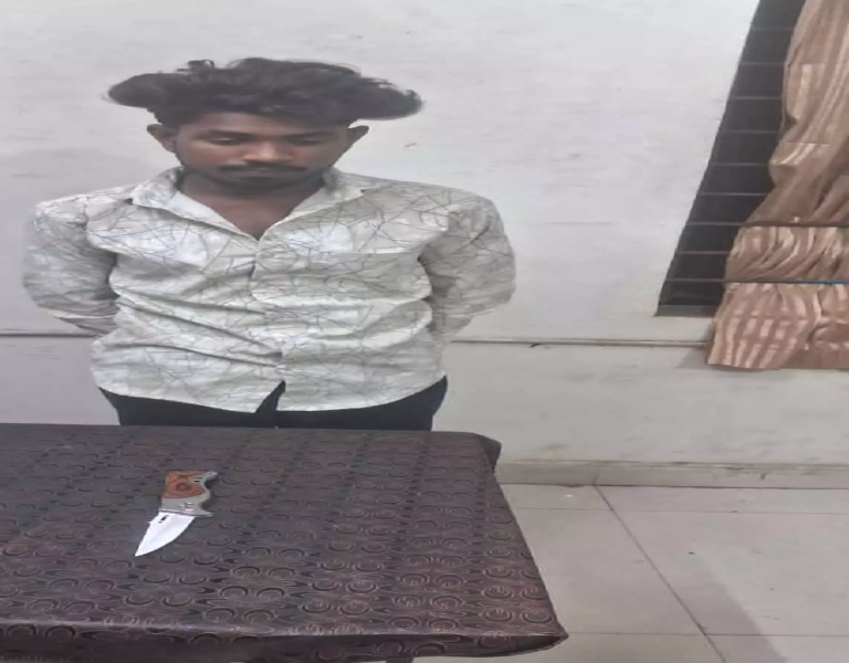 CG : चकरभाठा में चाकू लहराकर लोगों को डराने वाला युवक गिरफ्तार …