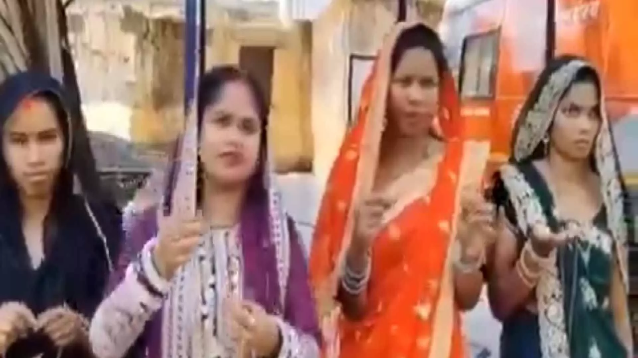 CG : अजीब घोटाला मुख्यमंत्री कन्या विवाह योजना में, मंगलसूत्र चांदी का नहीं होने का दावा …