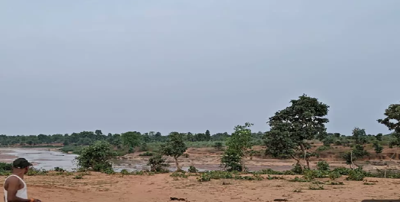 CG : CM साय के निर्देश पर अवैध रेत खनन और भंडारण के विरुद्ध लगातार हो रही सख्त कार्रवाई …