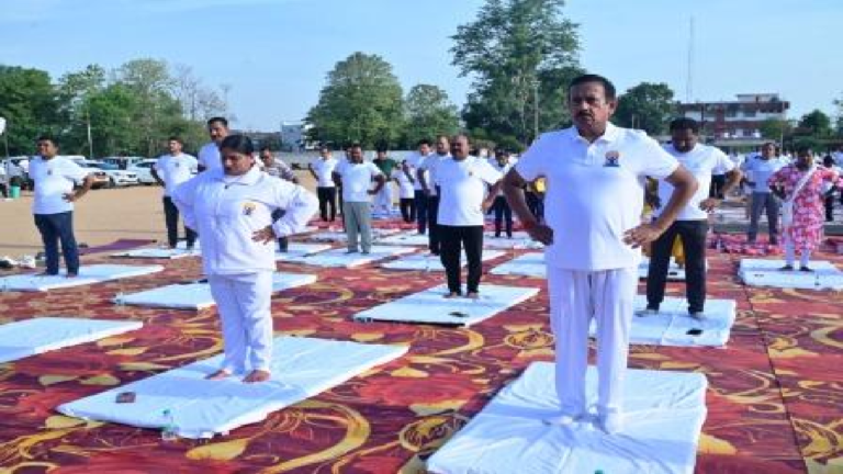 CG : प्रधानमंत्री नरेंद्र मोदी के प्रयासों से योग बना वैश्विक जनआंदोलन: देवेन्द्र प्रताप सिंह …