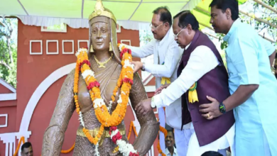 CG : CM साय ने रायपुर में वीरांगना रानी दुर्गावती की प्रतिमा पर किया माल्यार्पण…