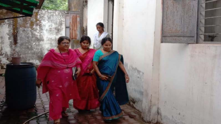 CG : डिप्टी डायरेक्टर श्रुति निर्मलकर ने किया सखी वन स्टॉप सेंटर का निरीक्षण …