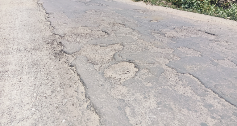 राजनांदगांव : बारिश पूर्व सड़कों की मरम्मत जरूरी…