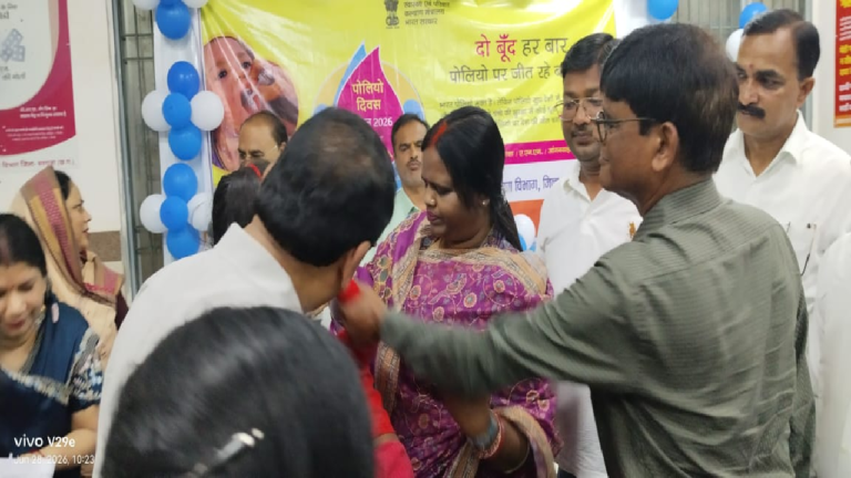 CG : अम्बिकापुर में राष्ट्रीय पल्स पोलियो अभियान का शुभारंभ, 1.42 लाख से अधिक बच्चों को पोलियो की खुराक पिलाने का लक्ष्य …