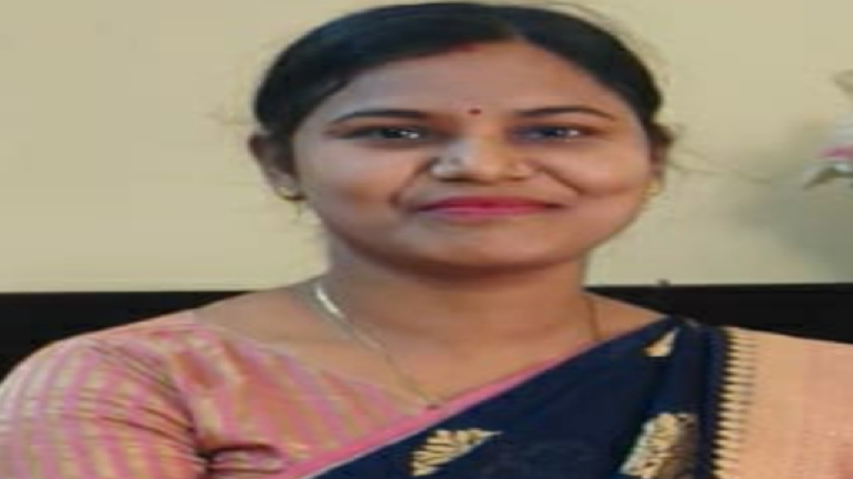 CG : माया वर्मा को पीएचडी …