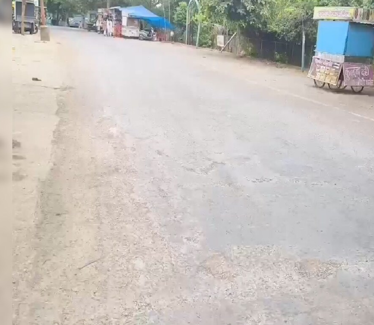 राजनांदगांव : सर्विस रोड की मरम्मत कराने की जरूरत…