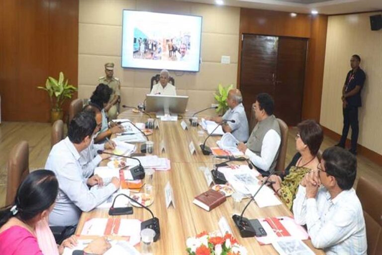 पशुपालन एवं डेयरी विभाग समीक्षा बैठक सम्पन्न