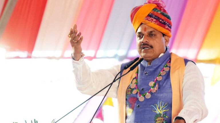 mohan_121.jpg