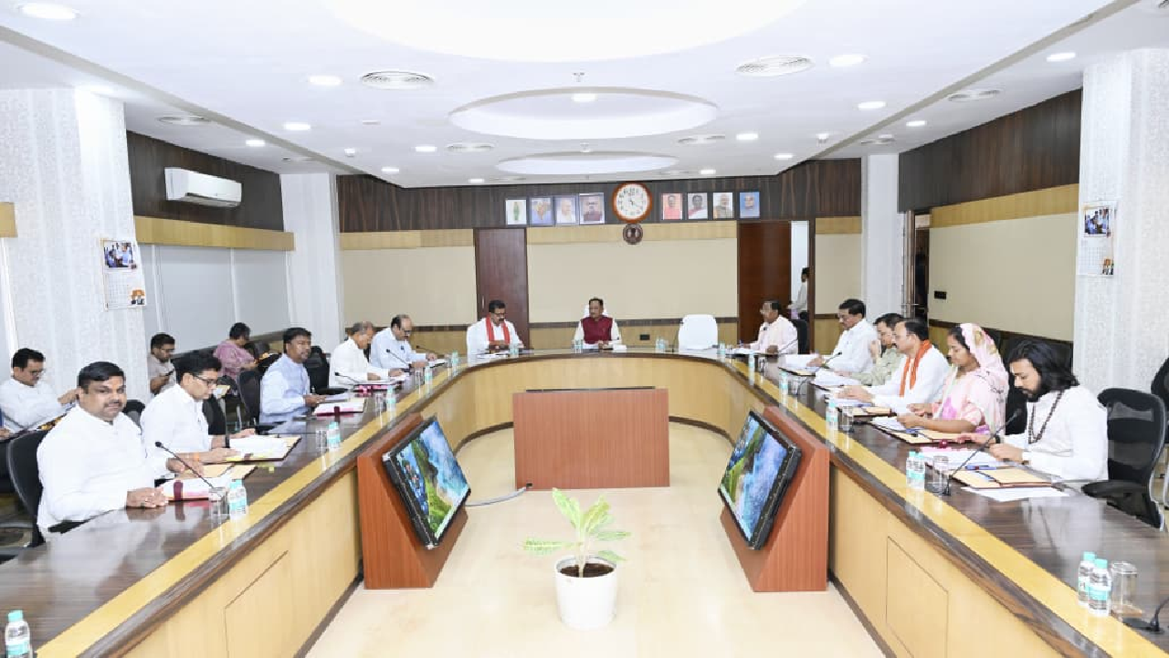 CG : कैबिनेट ब्रेकिंग: अग्निवीरों को तीन विभागों में 10 फीसदी आरक्षण…