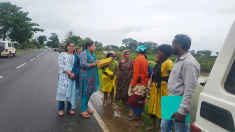 CG : सूरजपुर में खेतों से चार बाल मजदूर मुक्त, स्कूल छोड़ धान रोपाई कर रहे थे बच्चे…