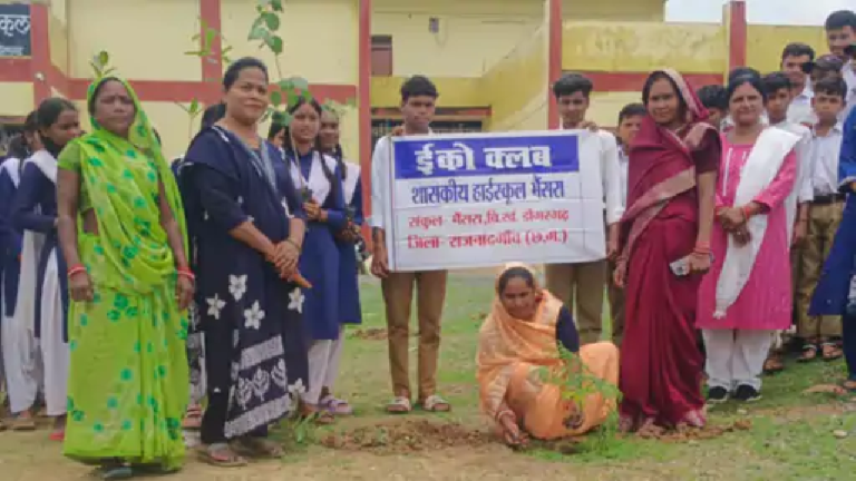 राजनांदगांव : नीम, पीपल, तुलसी व छायादार पौधे लगाकर संरक्षण का लिया संकल्प…