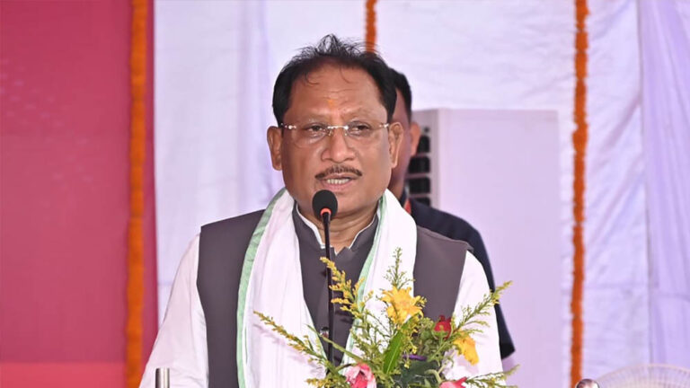 मुख्यमंत्री विष्णु देव साय ने की सोठी आश्रम की सराहना, कहा- यह मानवता और सेवा का प्रेरणास्थल