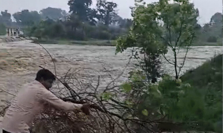 MP Weather Update: नर्मदापुरम-खंडवा हाईवे बंद, हरदा-आष्टा में बाढ़ जैसे हालात; कई जिलों में रेड और ऑरेंज अलर्ट