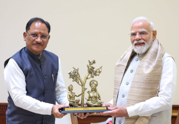 CG: पीएम मोदी से CM विष्णु देव साय की मुलाकात, राजनांदगांव की ₹10,500 करोड़ यूरिया परियोजना को जल्द मंजूरी का आग्रह