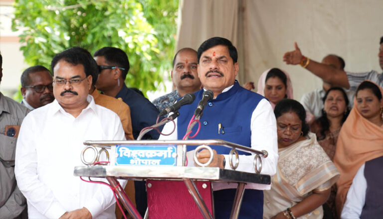 डॉ. श्यामा प्रसाद मुखर्जी को श्रद्धांजलि देते हुए CM मोहन यादव का बड़ा ऐलान, MP में इसी महीने लागू होगी UCC