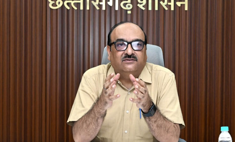 मुख्य सचिव ने सचिवों के साथ की हाई लेवल बैठक, महत्वपूर्ण योजनाओं के क्रियान्वयन का लिया जायजा