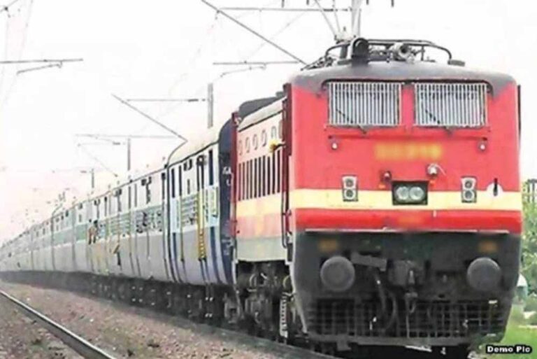 भोपाल रेल मंडल में एंटी-बर्ड डिस्क की तैनाती, पक्षियों से होने वाले शॉर्ट सर्किट और ट्रेन बाधा पर लगेगी रोक