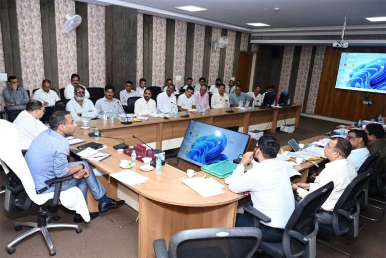 यूटिलिटी शिफ्टिंग कार्य में तेजी लाएं, सरकारी भवनों के उपकरणों का डिजिटल रिकॉर्ड रखें