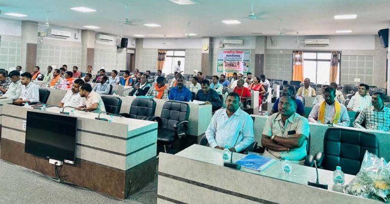 जैविक खेती को बढ़ावा, किसानों को आधुनिक कृषि तकनीकों और योजनाओं की दी जानकारी