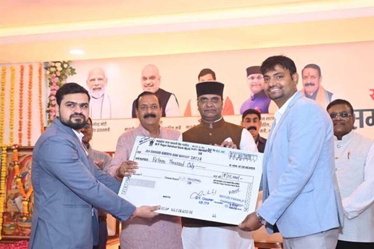 पांच वर्षों की उपलब्धियों का उत्सव, सहकारी सप्ताह समारोह में गूंजा सहकारिता का संदेश
