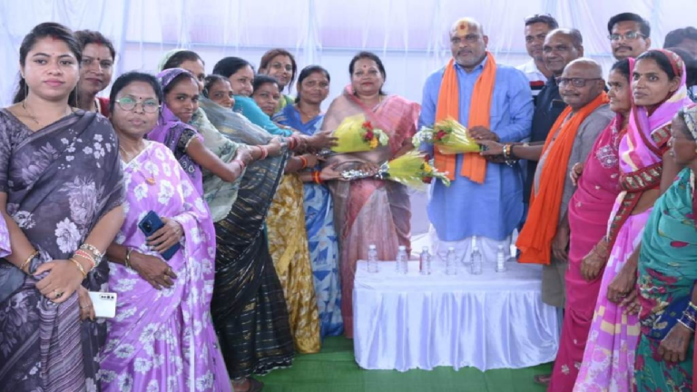 CG : विधायक चंद्राकर ने रिसाली में 1.72 करोड़ के विकास कार्यों का किया भूमिपूजन …