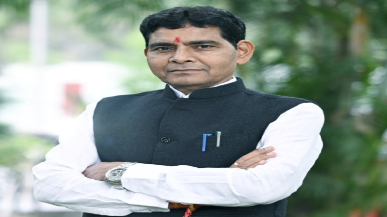 CG : शिक्षा में निवेश, आने वाली पीढ़ियों के उज्ज्वल भविष्य की गारंटी : टंक राम वर्मा …