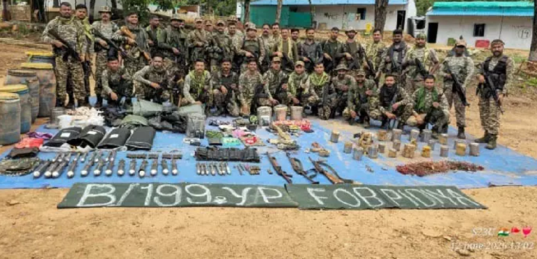 CG : CRPF ने बीजापुर में नक्सलियों का विस्फोटक किया जब्त …