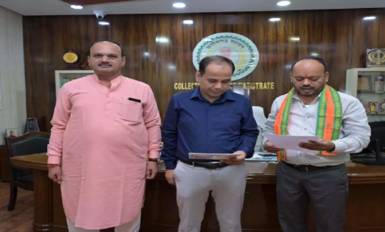 CG : रायपुर नगर निगम के नए एल्डरमेन अनिल सोनकर ने ली पद की शपथ …