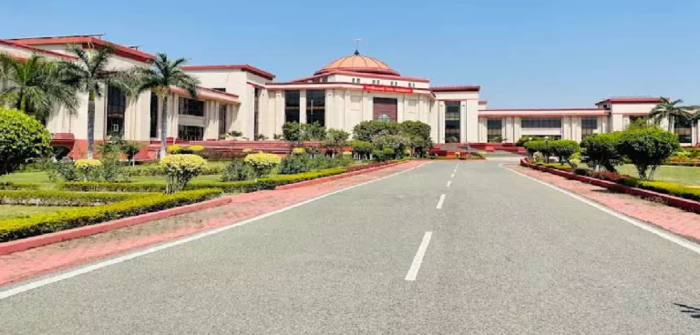 CG : महिला रेडियोलॉजिस्ट को पोक्सो केस में राहत, हाईकोर्ट ने FIR रद्द की …