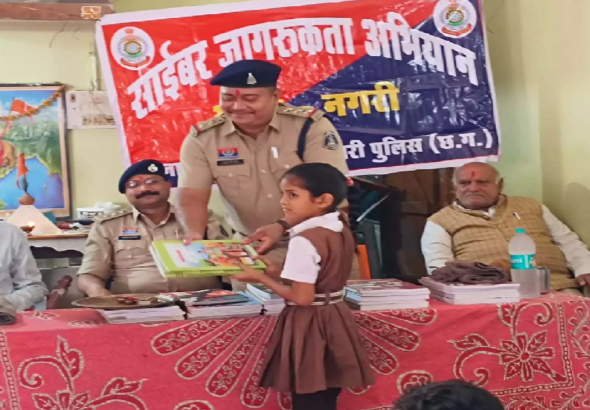CG : नशे से दूर रहें और यातायात नियमों का करें पालन : धमतरी पुलिस …