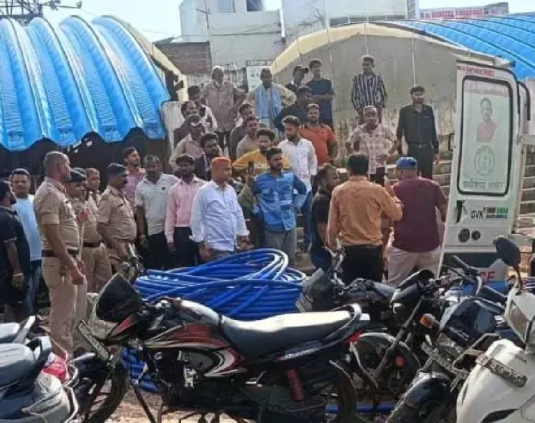 CG : नशेड़ी मालगाड़ी में चढ़ा, ओएचई लाइन से झुलसा …