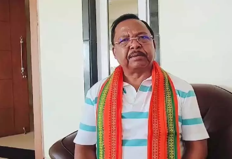 CG : कृषि मंत्री रामविचार नेताम के नेतृत्व में कृषि यंत्रीकरण को बढ़ावा …