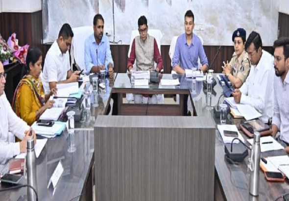 राजस्व मामलों में देरी बर्दाश्त नहीं, समय पर निपटाएं नामांतरण और बंटवारा-मंत्री टंक राम वर्मा ...