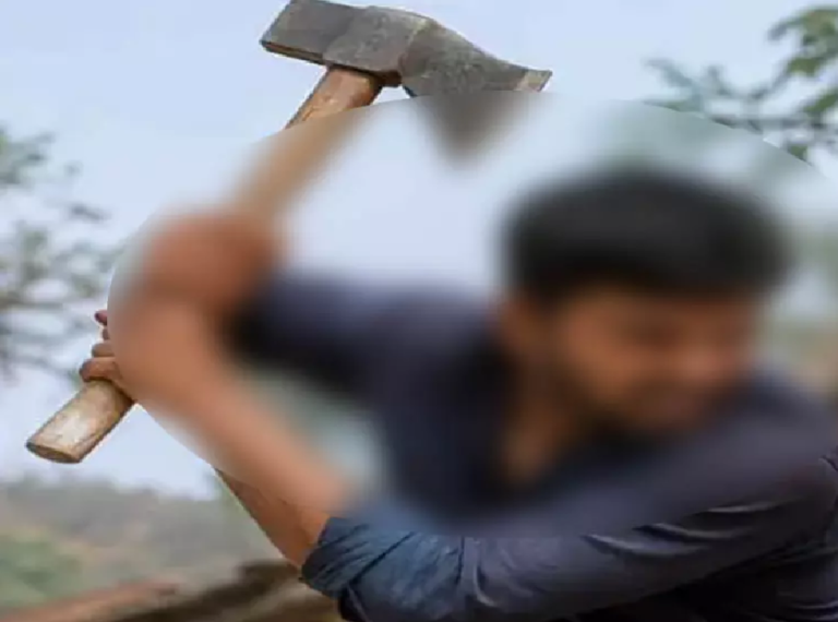 CG : कुल्हाड़ी से बड़े भाई और मां पर किया हमला, युवक की हरकत से एक की हालत नाजुक …