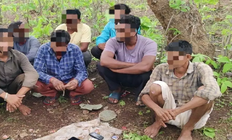 CG : छुईखदान में जुआ फड़ पर पुलिस की रेड, 7 आरोपी गिरफ्तार …