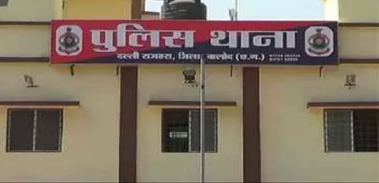 CG : बालोद में बीजेपी नेता के खिलाफ FIR दर्ज, रंगदारी का आरोप …