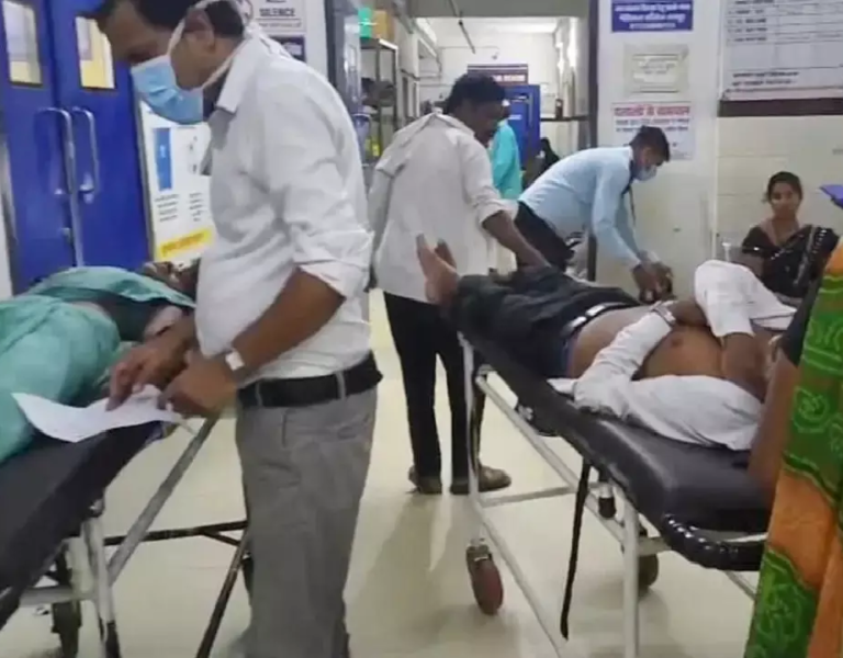 CG : बलौदाबाजार में 16 यात्री घायल, नेशनल हाईवे में बस-ट्रक की हुई भिड़ंत …