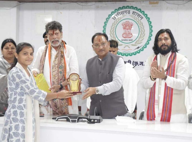 राज्य एवं जिला स्तर पर उत्कृष्ट प्रदर्शन करने वाले विद्यार्थियों से किया आत्मीय संवाद, उज्ज्वल भविष्य के लिए दी शुभकामनाएं