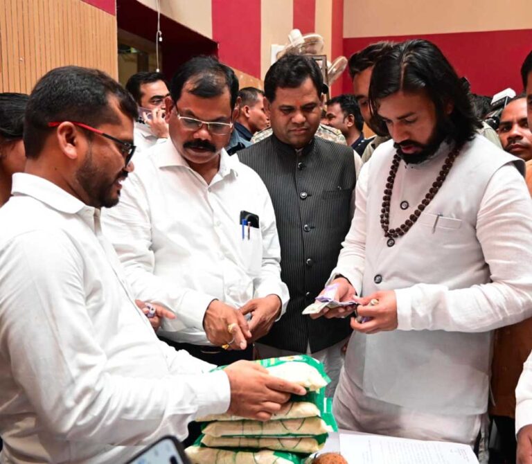 जनप्रतिनिधियों और नागरिकों का भरपूर समर्थन स्थानीय से राष्ट्रीय बाजार की ओर बढ़ रहा अरपा-बिहान विष्णुभोग चावल