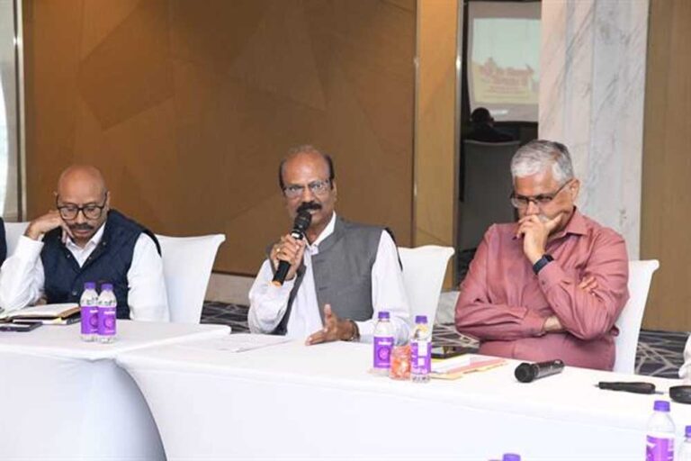 जनसहभागिता और प्रभावी पुलिसिंग से सुरक्षित समाज के निर्माण पर दिया जोर